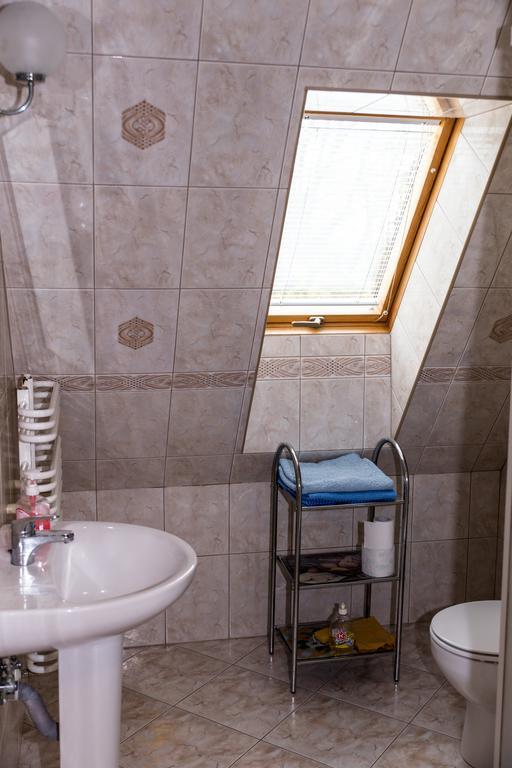 Domek Pod Klonem Agroturystyka Białowieża Habitación foto